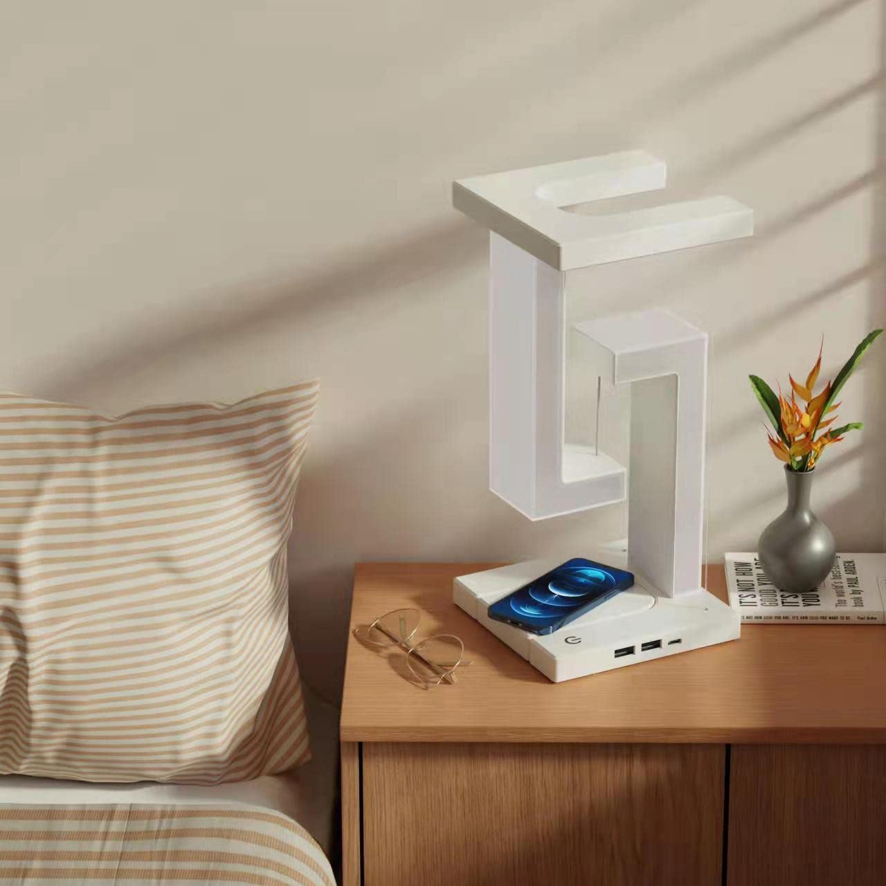 Creative Modern Wireless Charging Table Lamp - In Stock
